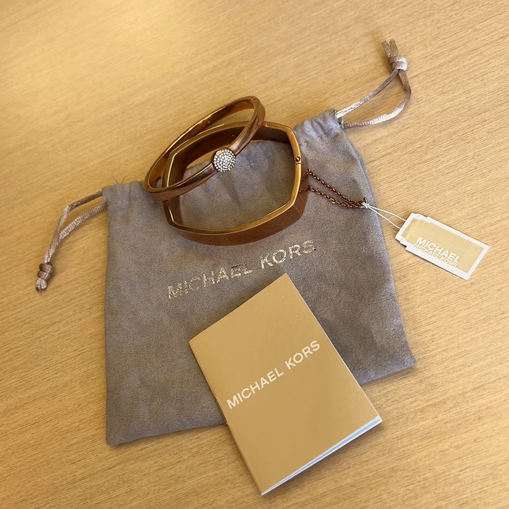 MICHAEL KORS ROSE BANGLE SET